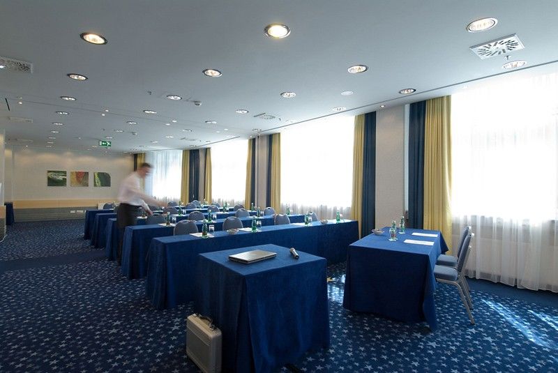 Nh Danube 4* Viena