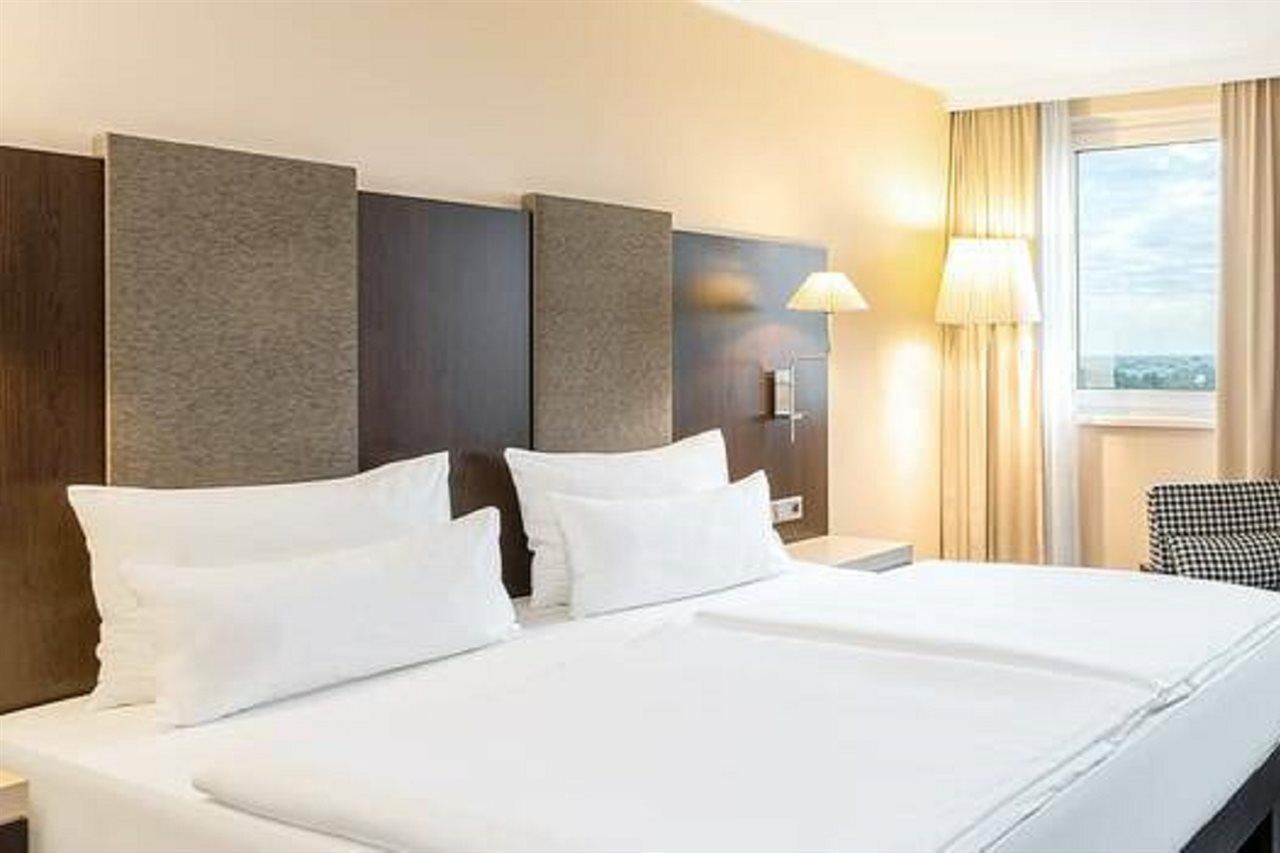 Nh Danube Hotel Viena